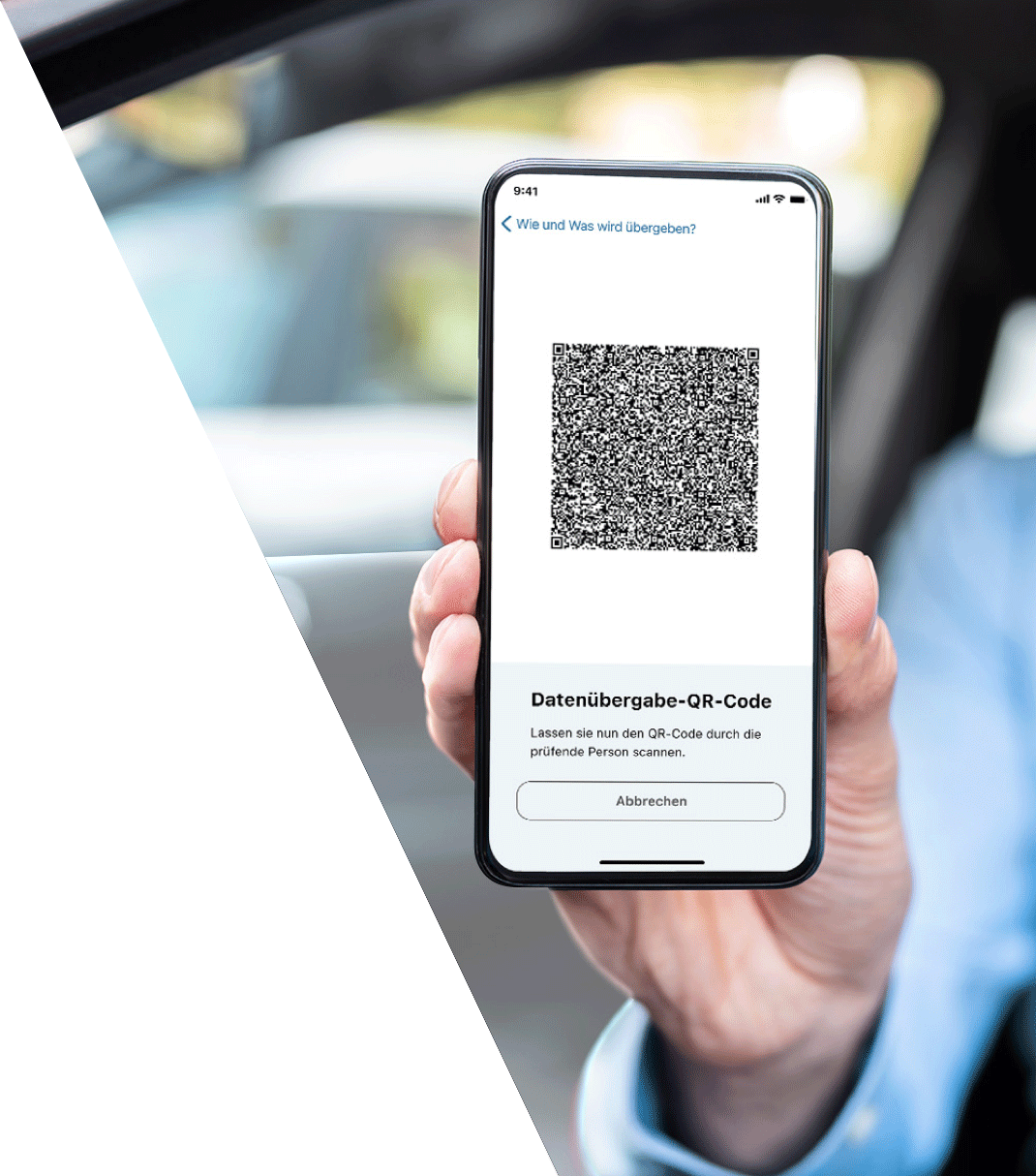 Bild der Vorweisung des QR-Codes am Mobiltelefon